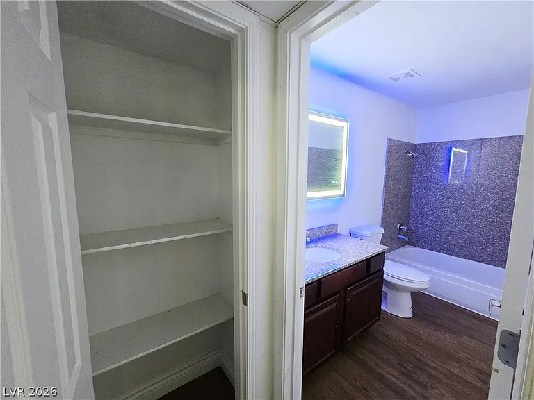5081 River Glen Dr #104 — Photo 18