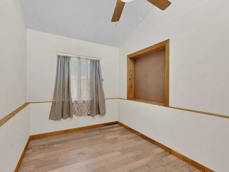 515 Marble Ave NE — Photo 23