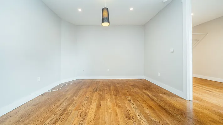 Rented by Nooklyn NYC LLC | media 17