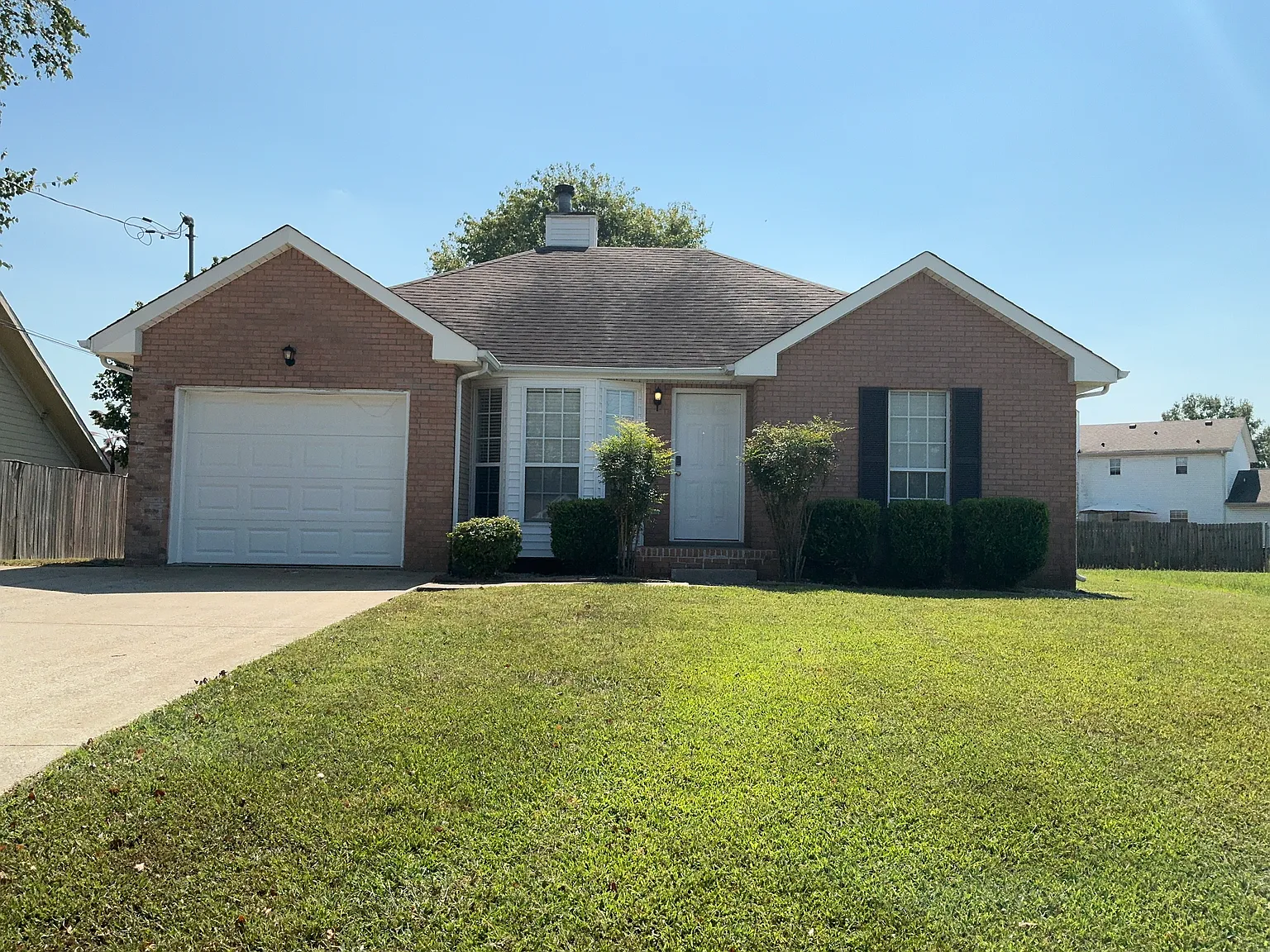 3 bed, 2.0 bath, 1124 sqft, $1,425 — Photo 1