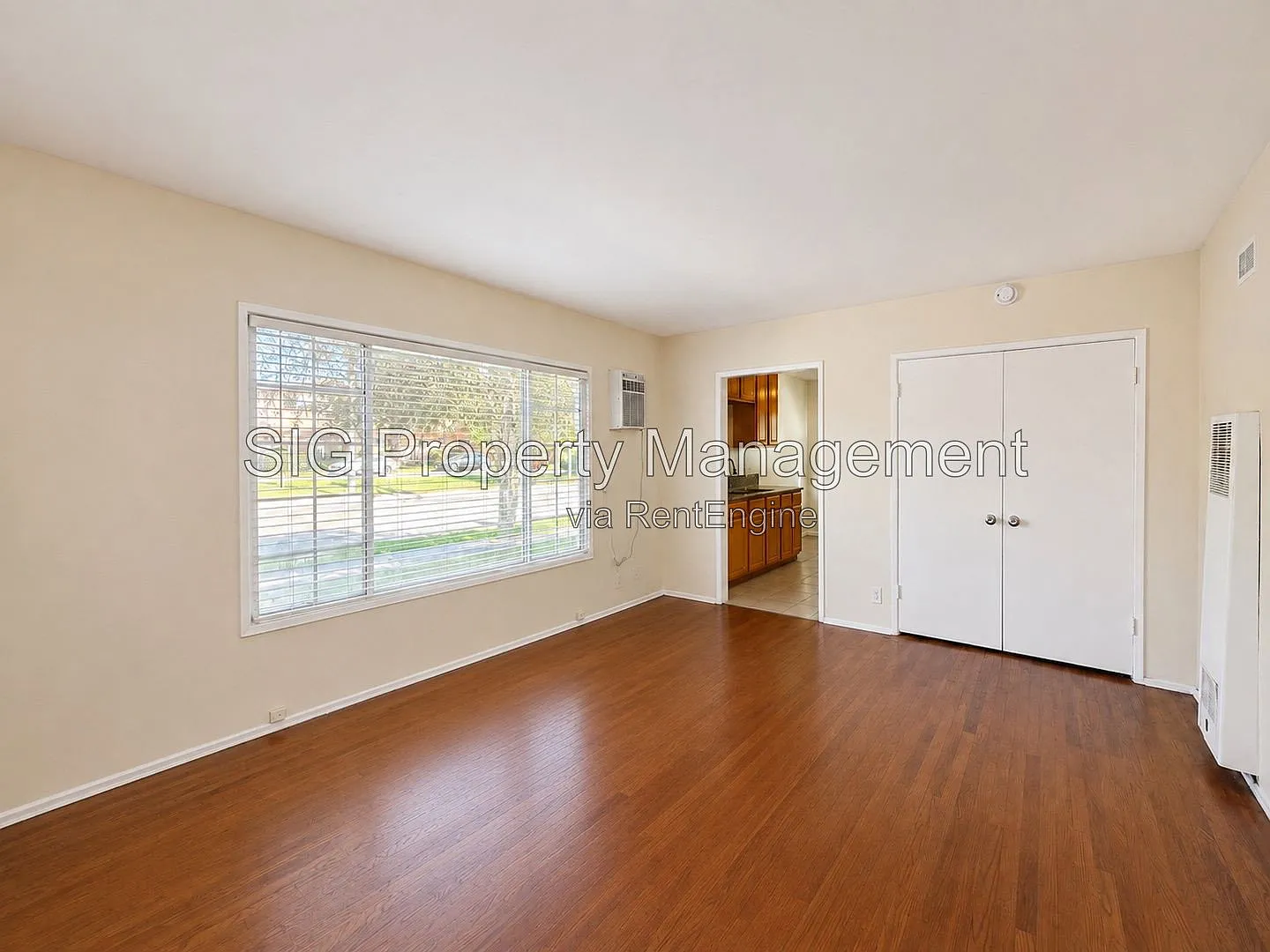 1 bed, 1.0 bath, 588 sqft, $1,950 — Photo 2