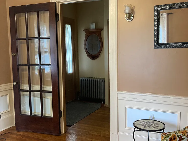 35 Indiana Ave — Photo 5