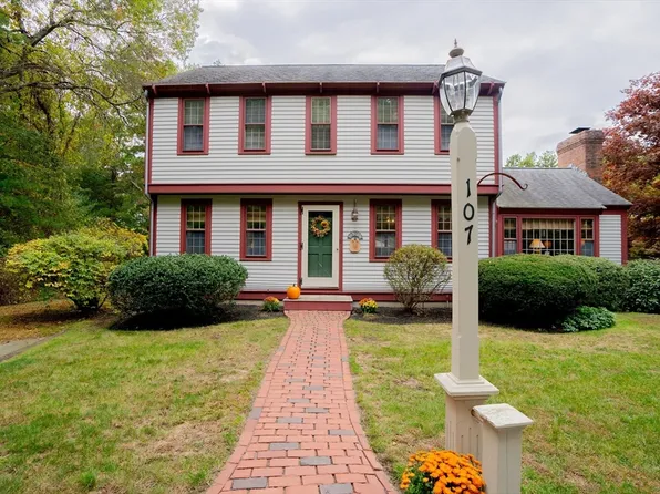 107 Federal Furnace Rd, Plymouth, MA 02360