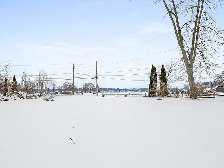 292 Grayson Rd — Photo 16