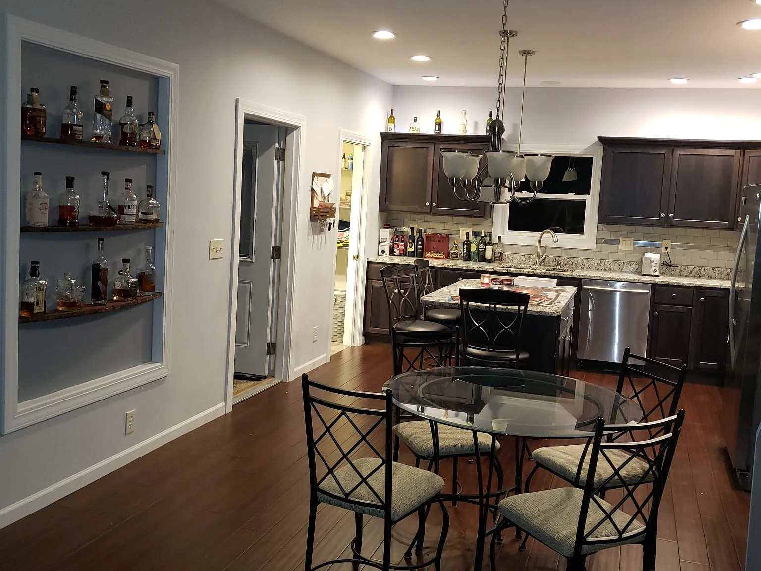 311 W Stanage Ave — Photo 2