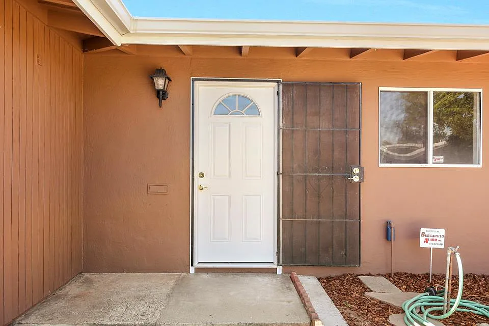 6531 Channing Dr photo 1