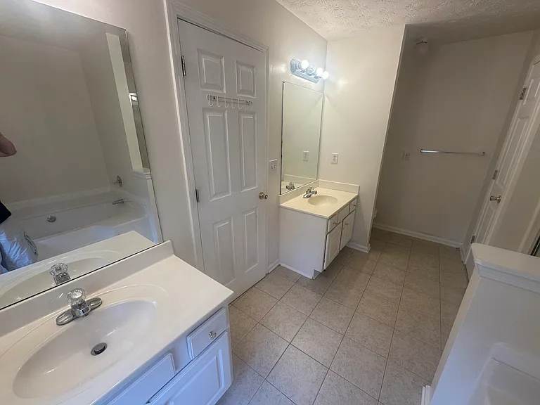 1711 Hayden Mill Ct — Photo 16