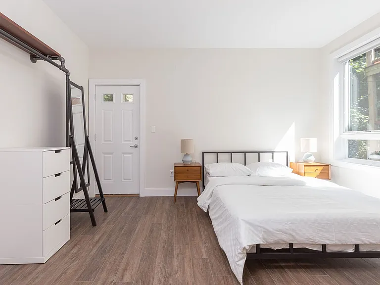 133 Marcella St #2B — Photo 4