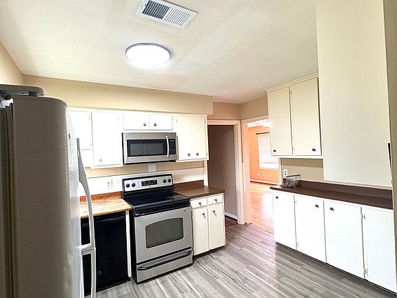 5th image of 3330 Band Rd #B