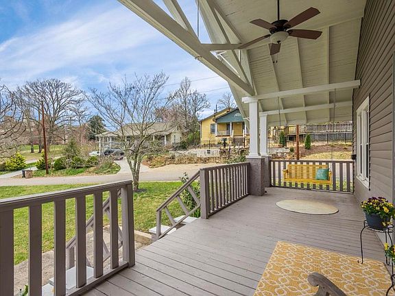 5th image of 202 Campus Ln