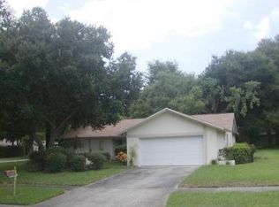 555 Hollow Ridge Rd, Palm Harbor, FL 34683