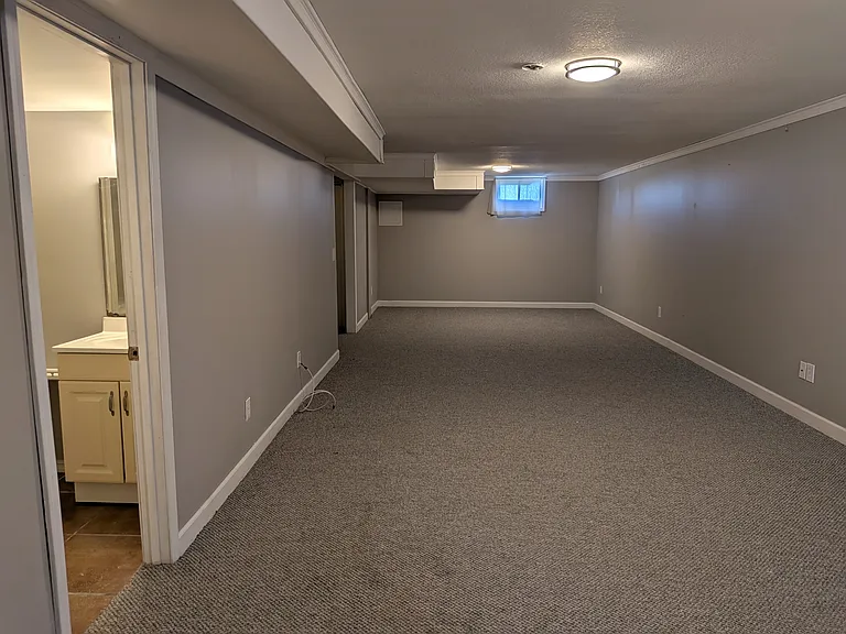 13236 Carter St — Photo 37