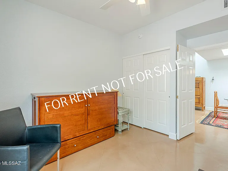 4950 N Valle — Photo 32