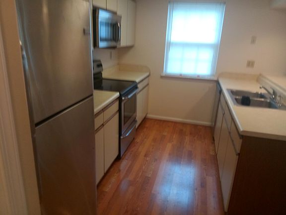 2nd image of 127 Castilian Dr #127