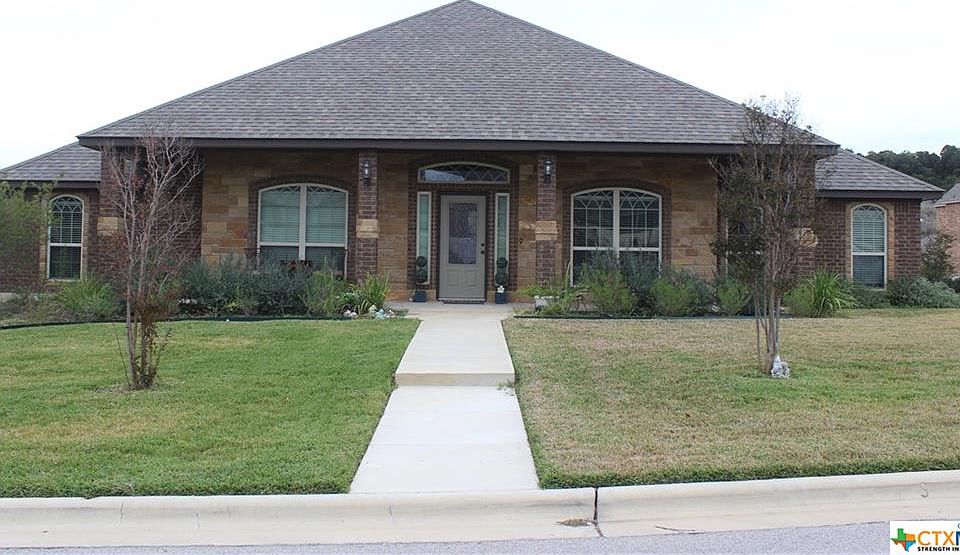1st image of 2536 Faux Pine Dr