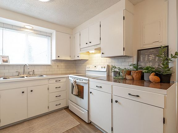 5th image of 1729 Park Ave NE #1755