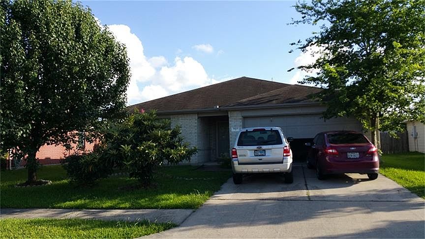 1st image of 9615 Park Heath Ln