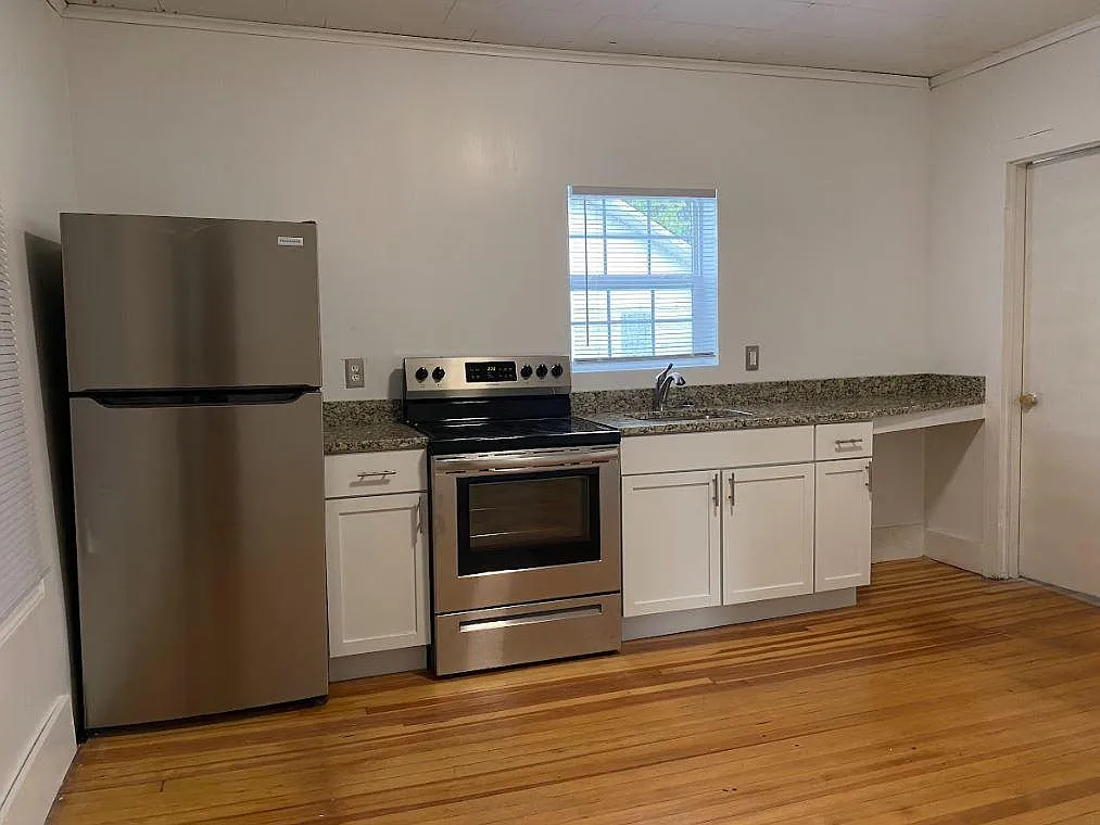 2 bed, 1924 sqft, $1,450 — Photo 1