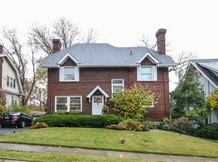 14 Burton Woods Ln, Cincinnati, OH 45229