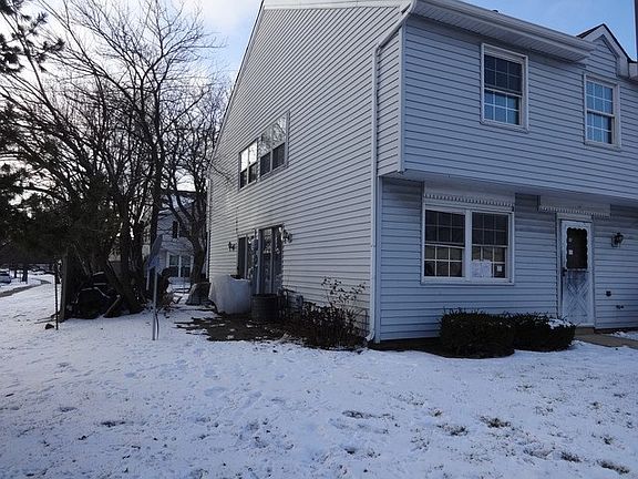 3rd image of 1K Fernwood Dr