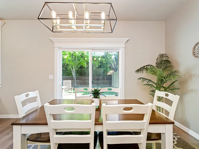 2700 E Clarene Dr — Photo 16