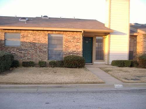 1st image of 2103 Maplewood Trl