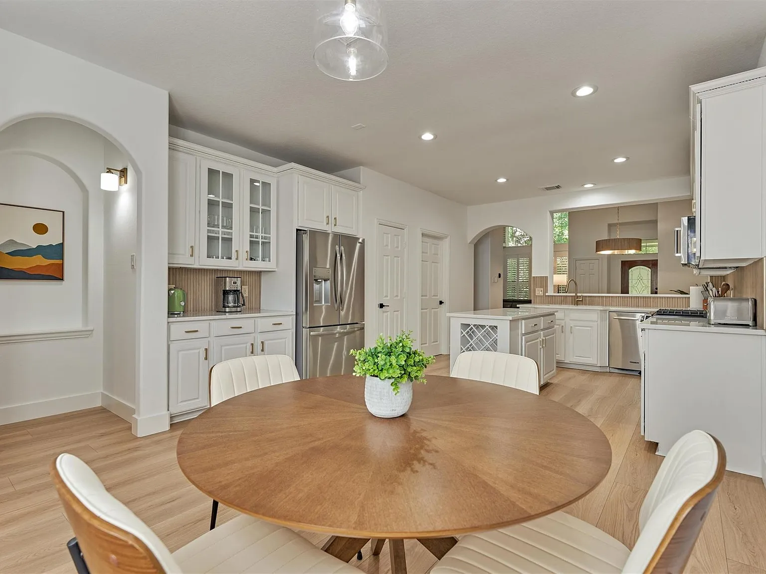 3 bed, 2.5 bath, 2129 sqft, $4,750 — Photo 1