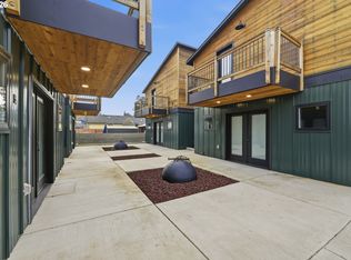 50 S 17th St, Cottage Grove, OR