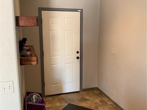 5th image of 2111 E Amber Dr