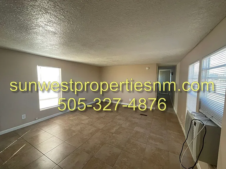 907 Sategna Ln — Photo 7