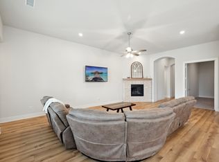 453 Arcane St, Waxahachie, TX 75165