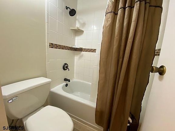 5th image of 935 Ocean Ave APT 211