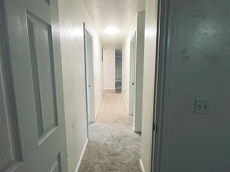 684 N 1060 E — Photo 7