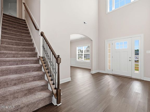 4th image of 508 Seashore Street