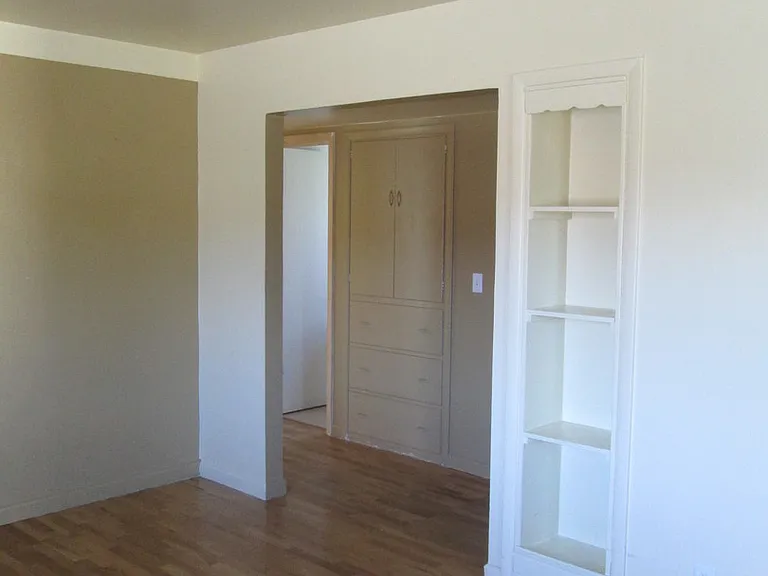 408 Ramona Ave — Photo 7