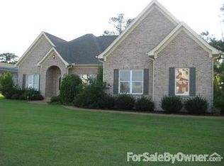 111 Meadowbrook Rd, Bolivar, TN 38008