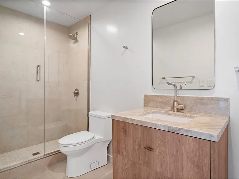 1105 N Coast Hwy — Photo 16