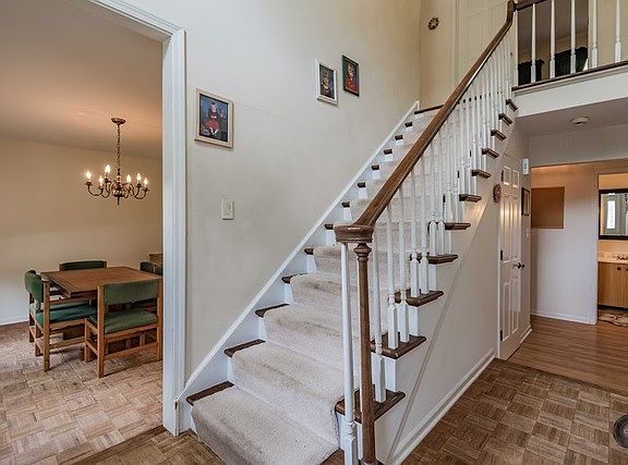 4th image of 6528 Royal Glen Ct