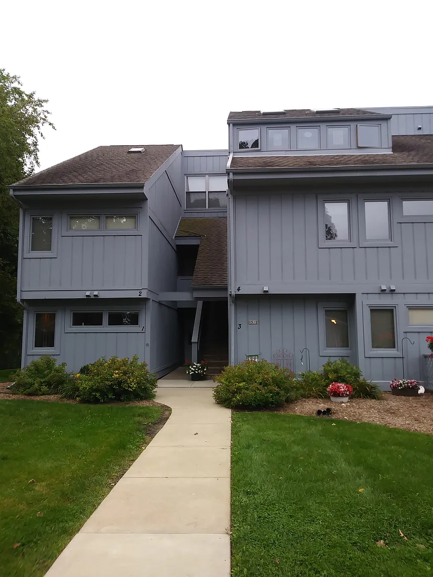1522 Grandview Ct photo 1