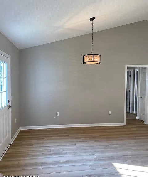 4364 Owendon Dr — Photo 4