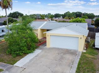 3053 Dole St, Holiday, FL 34691