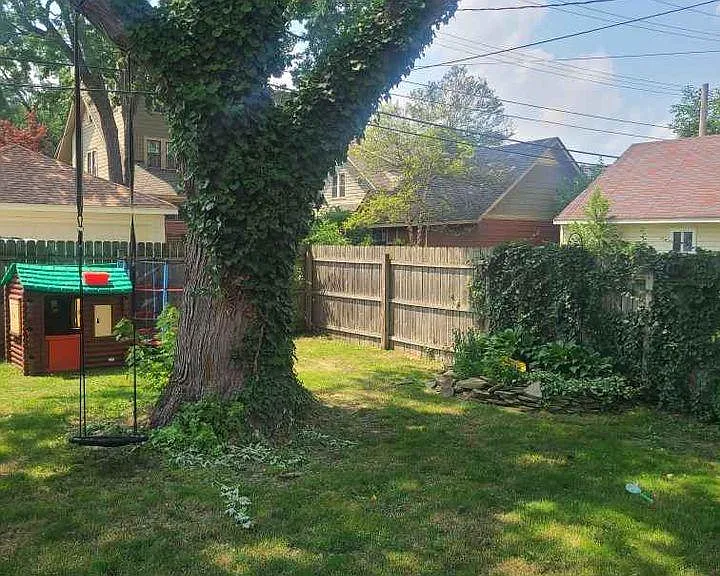 506 S West St — Photo 19