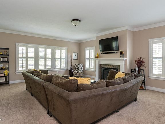 5th image of 6064 Equestrian Woods Ct