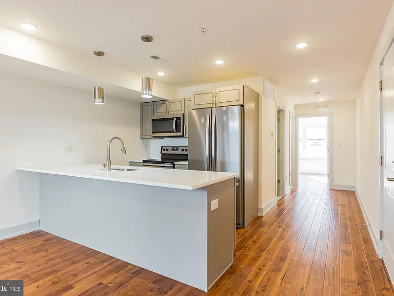 1513 Brown St #1 — Photo 5