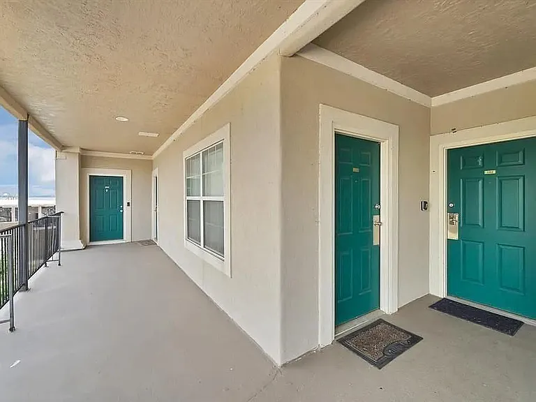 7039 Kingston Cove Ln #202 — Photo 5