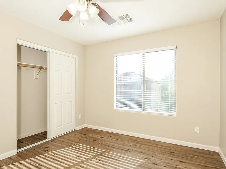 12121 W Avenida Del Rey — Photo 12