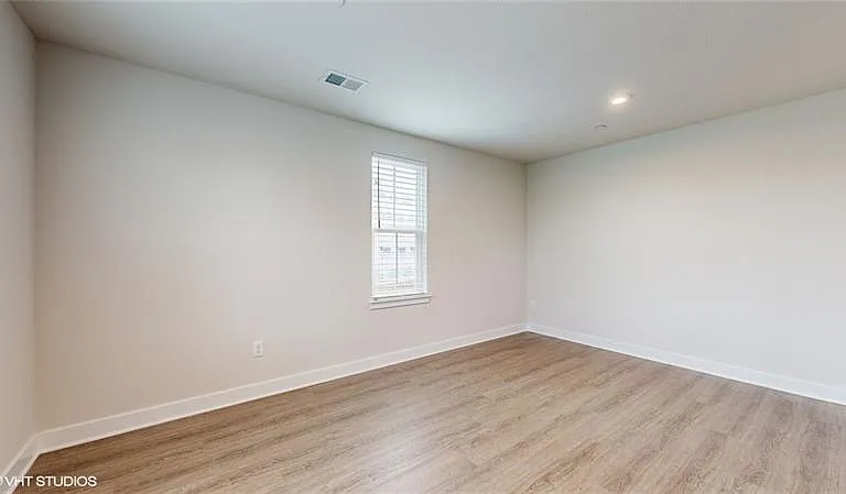 4908 Spruce Rd — Photo 7