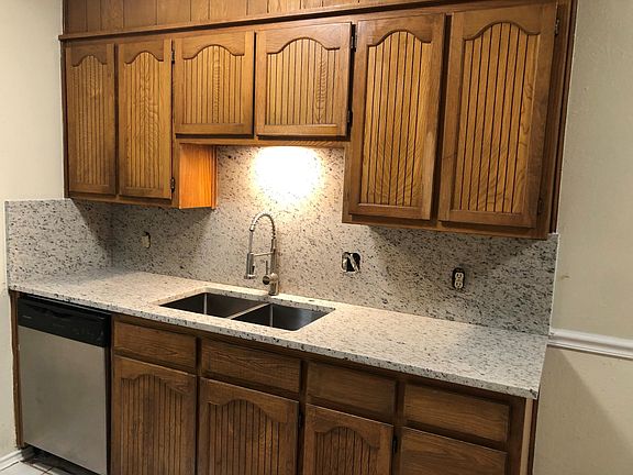 5th image of 6614 Laura Ann Ct