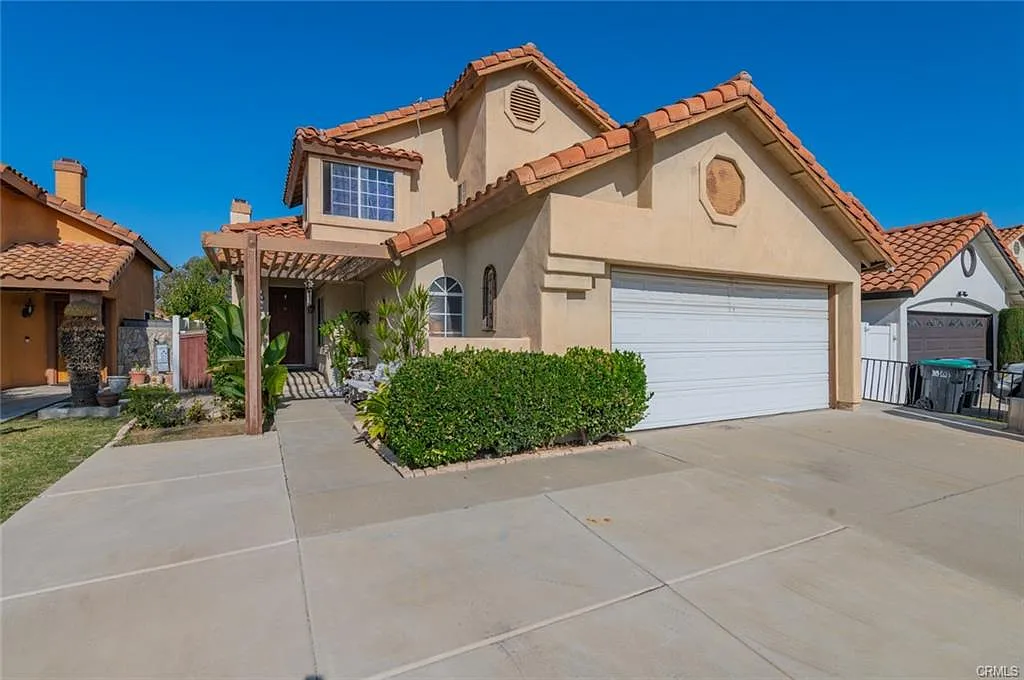 4 bed, 1703 sqft, $3,850 — Photo 3