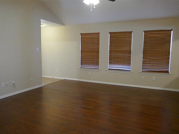 4th image of 4901 Brookridge Ave
